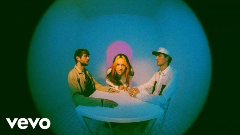 Louis The Child, Bea Miller – hate u cuz i don’t (Official Video)
